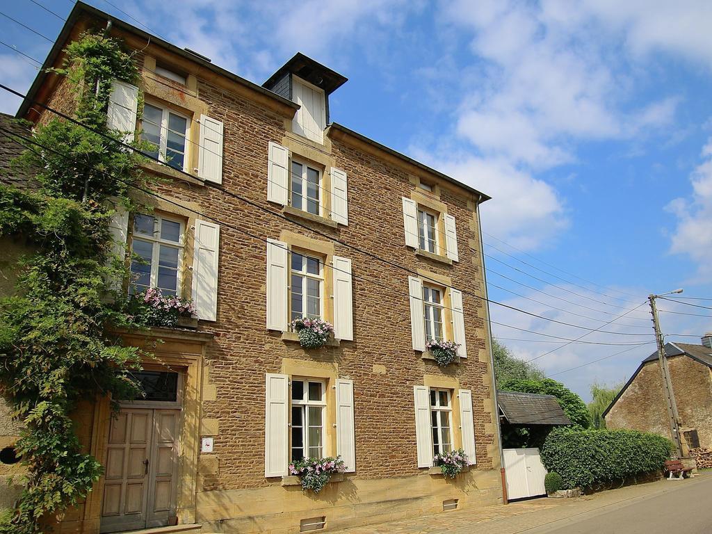 Unique Holiday Home In Virton With Jacuzzi Latour Esterno foto