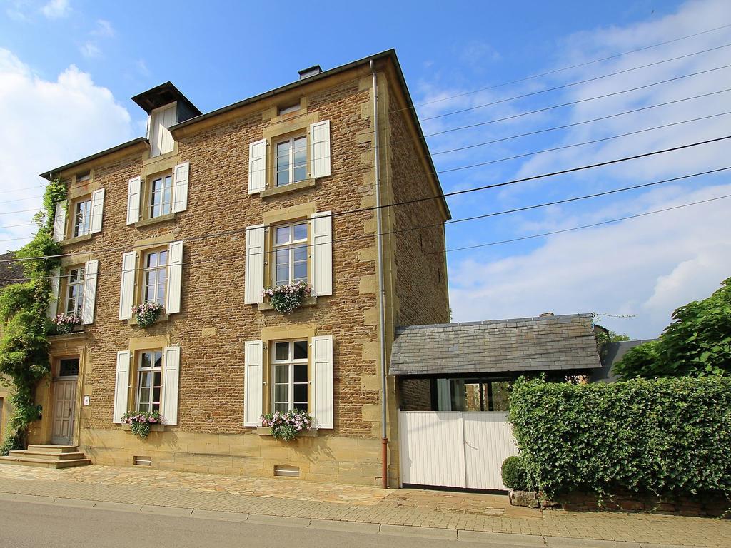 Unique Holiday Home In Virton With Jacuzzi Latour Esterno foto