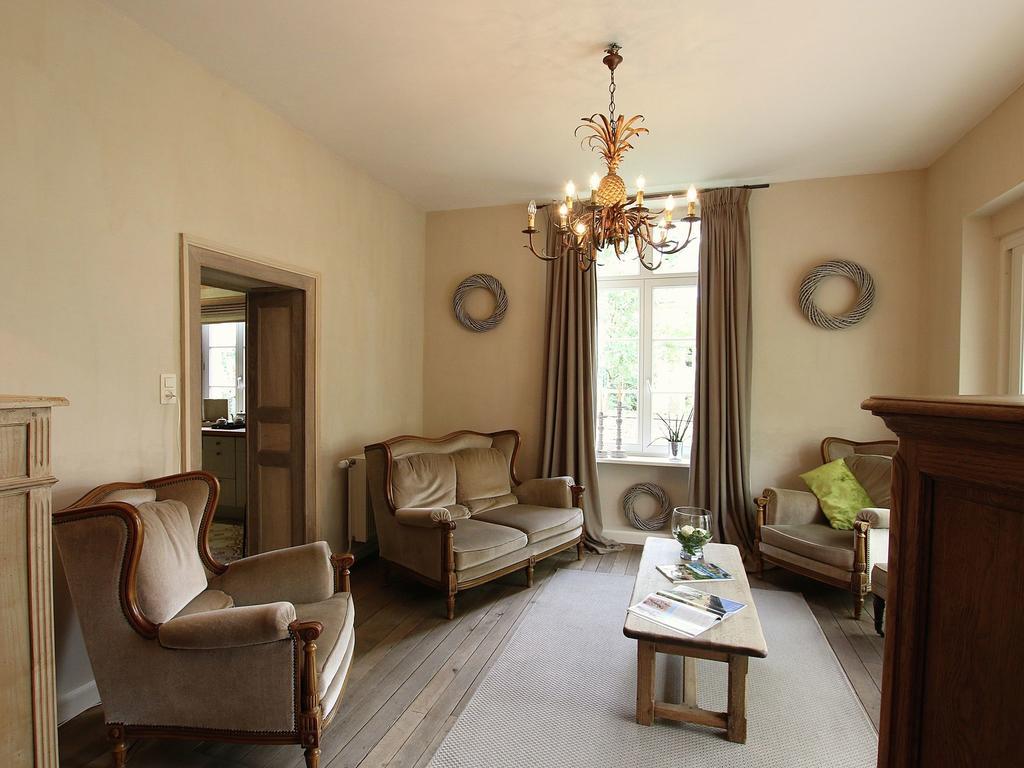 Unique Holiday Home In Virton With Jacuzzi Latour Esterno foto