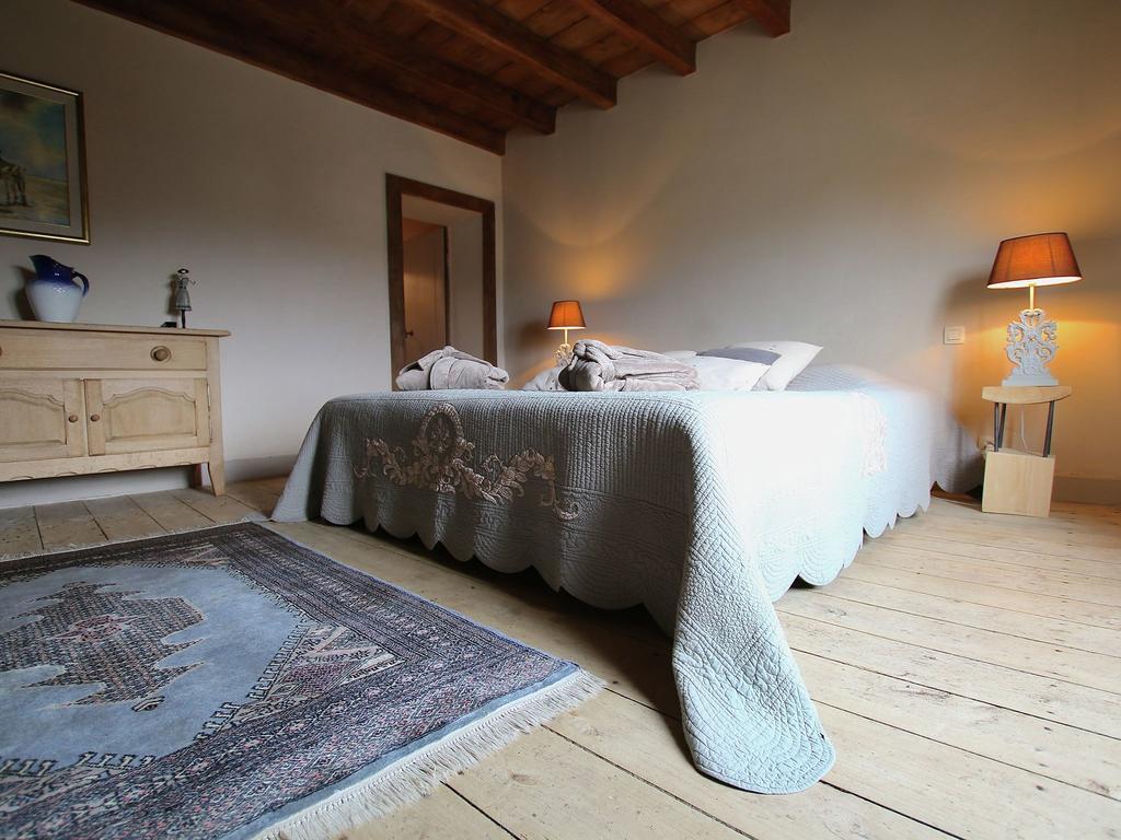 Unique Holiday Home In Virton With Jacuzzi Latour Esterno foto
