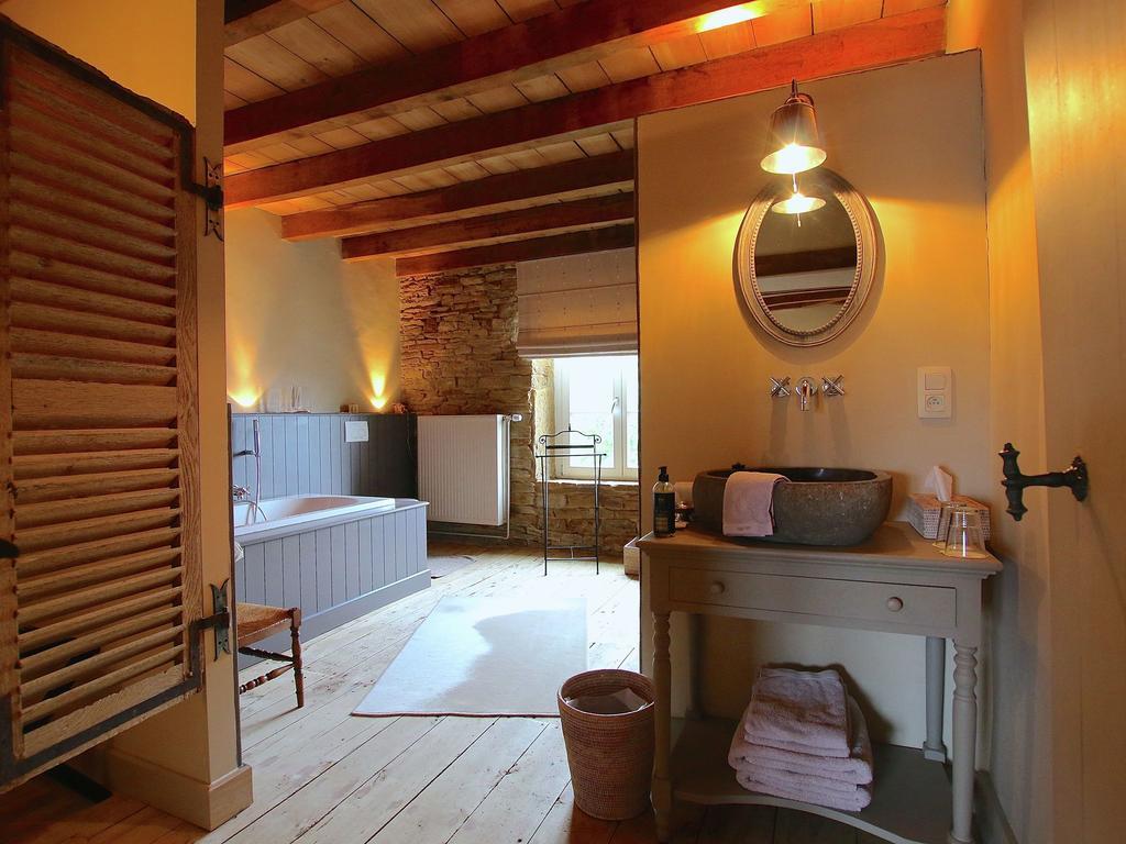 Unique Holiday Home In Virton With Jacuzzi Latour Esterno foto